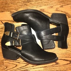 Adorable ankle booties